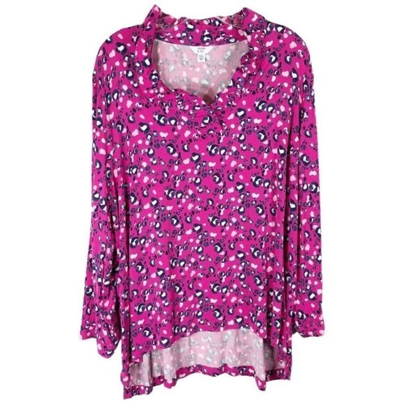 Crown & Ivy Pink & Black Animal Print Ruffle
V Neck Stretch Popover Top - Picture 1 of 9